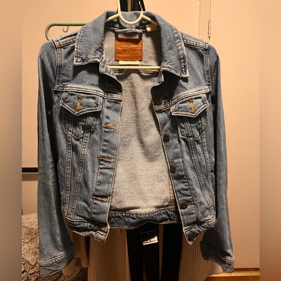 Jean jacket - Picture 1 of 5